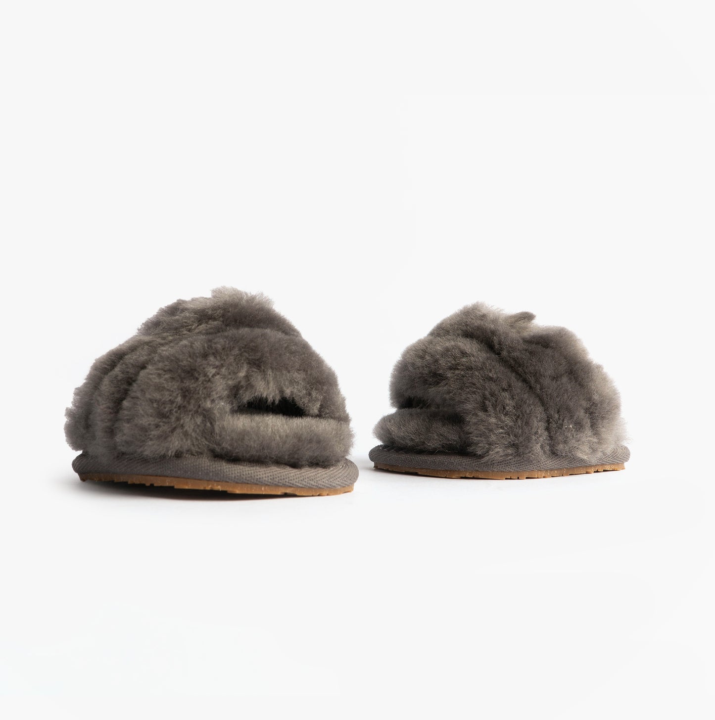 UGG 1124941I-CHRC FLUFF YEAH SLIDE AND LOVEY Girls Sliders Charcoal