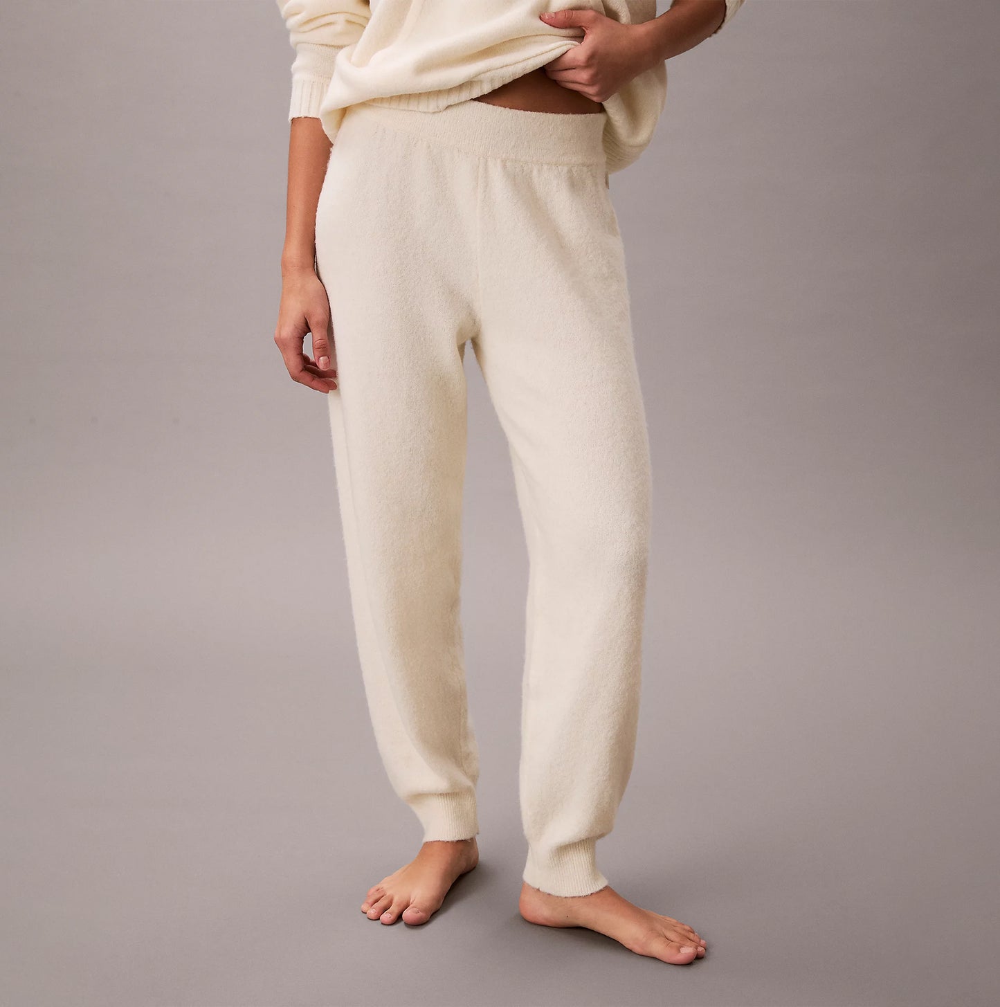 Calvin Klein PLUSH JOGGER. Womens Ivory