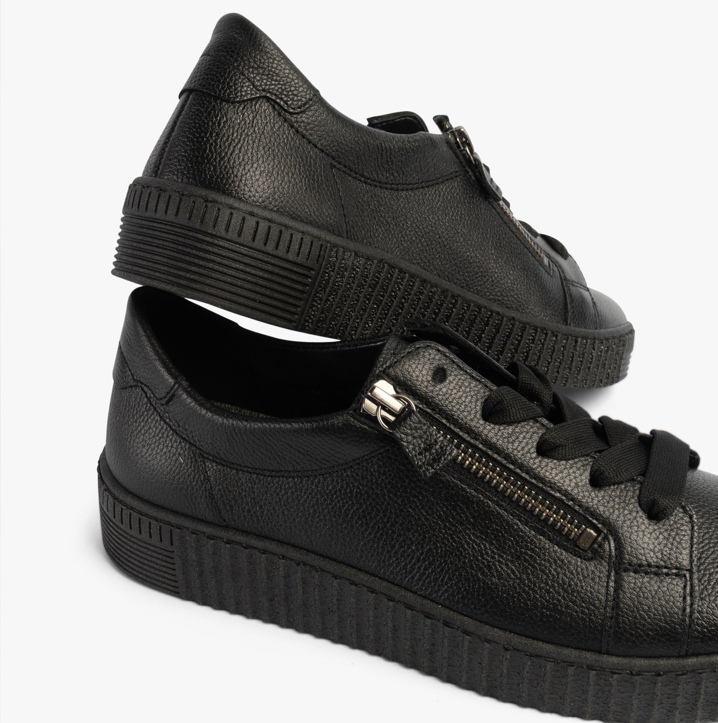 WISDOM Womens Trainers Black
