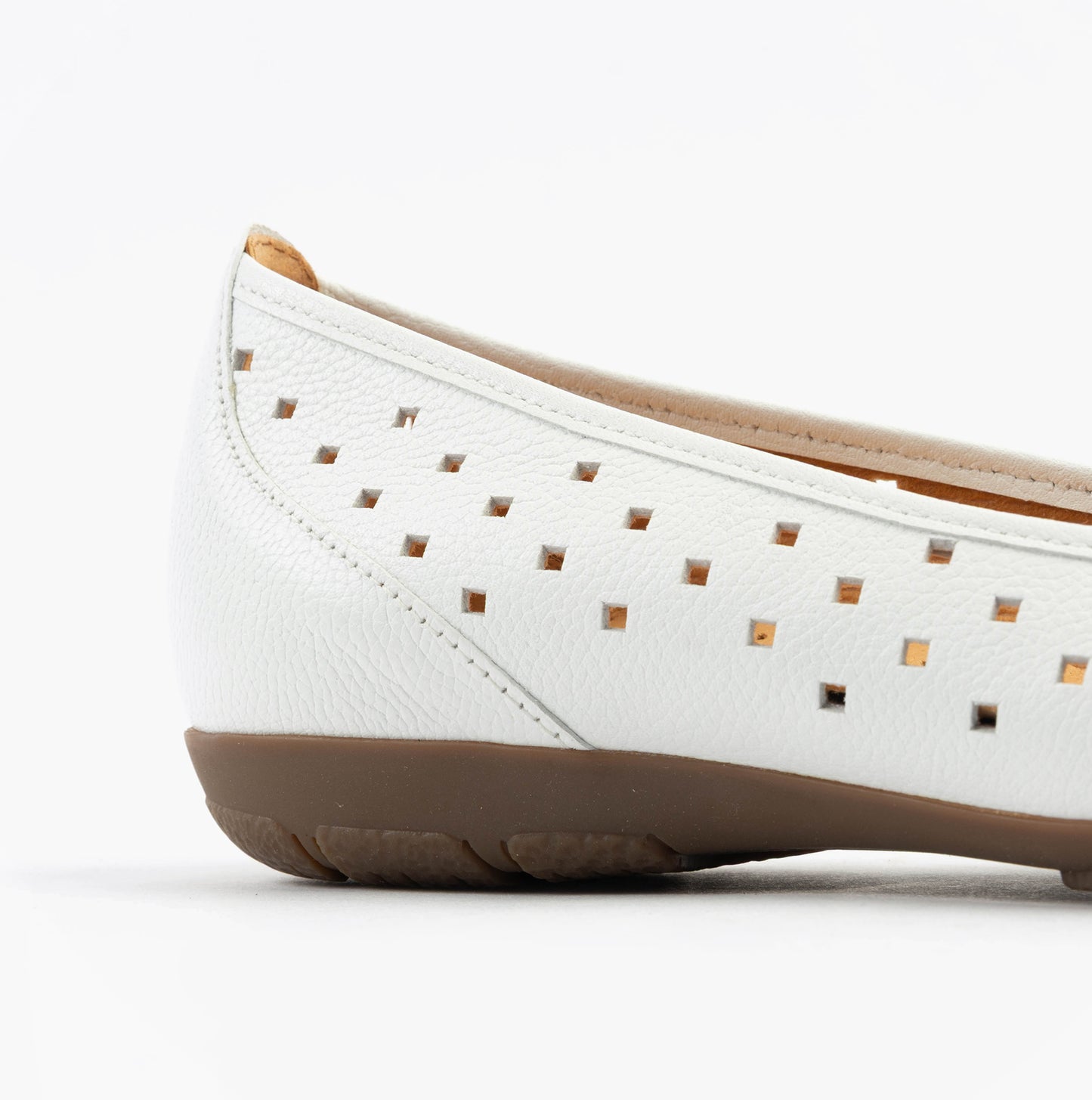 RUFFLE Womens Shoes White