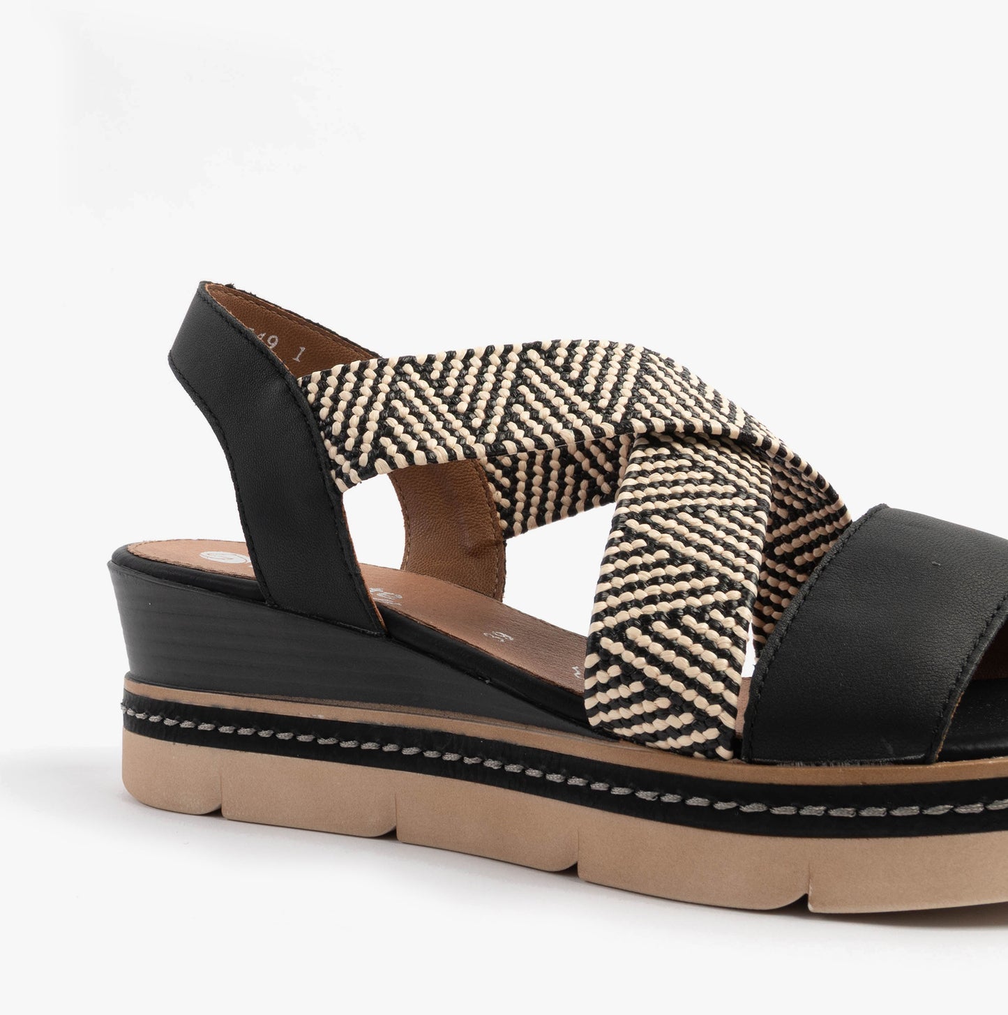 D2L54-03 Womens Sandals Black Combination