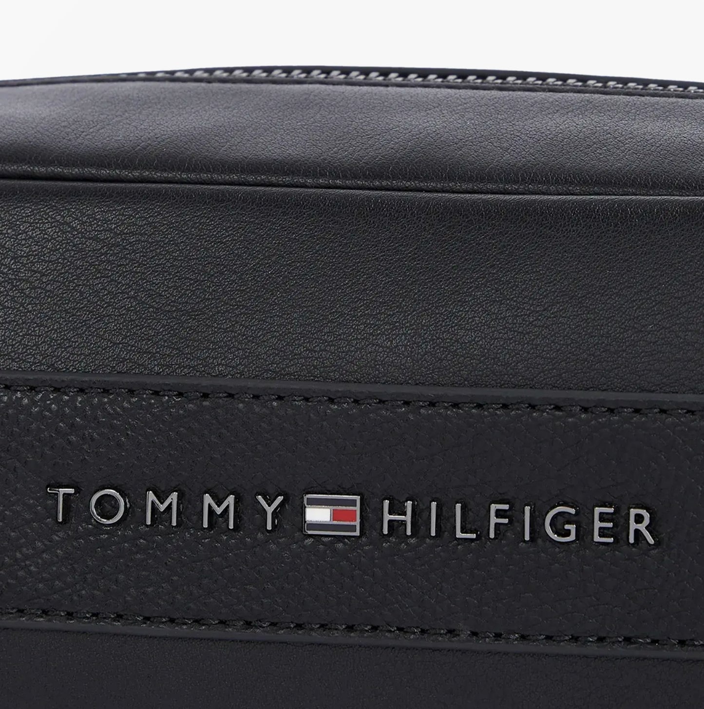 Tommy Hilfiger CORPORATE METAL LOGO Mens Washbag Black