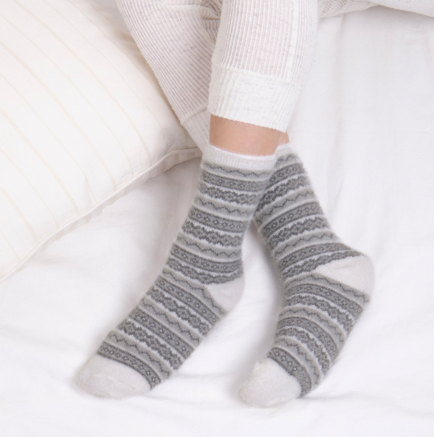 Totes Toasties fair-isle-cheni Womens Slipper Socks Grey