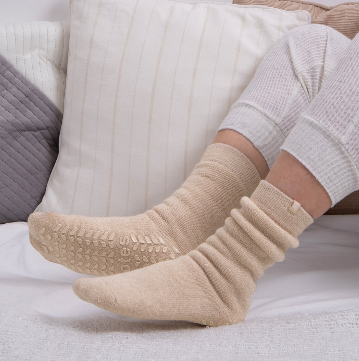 Totes Toasties thermal-brushed Womens Slipper Oat