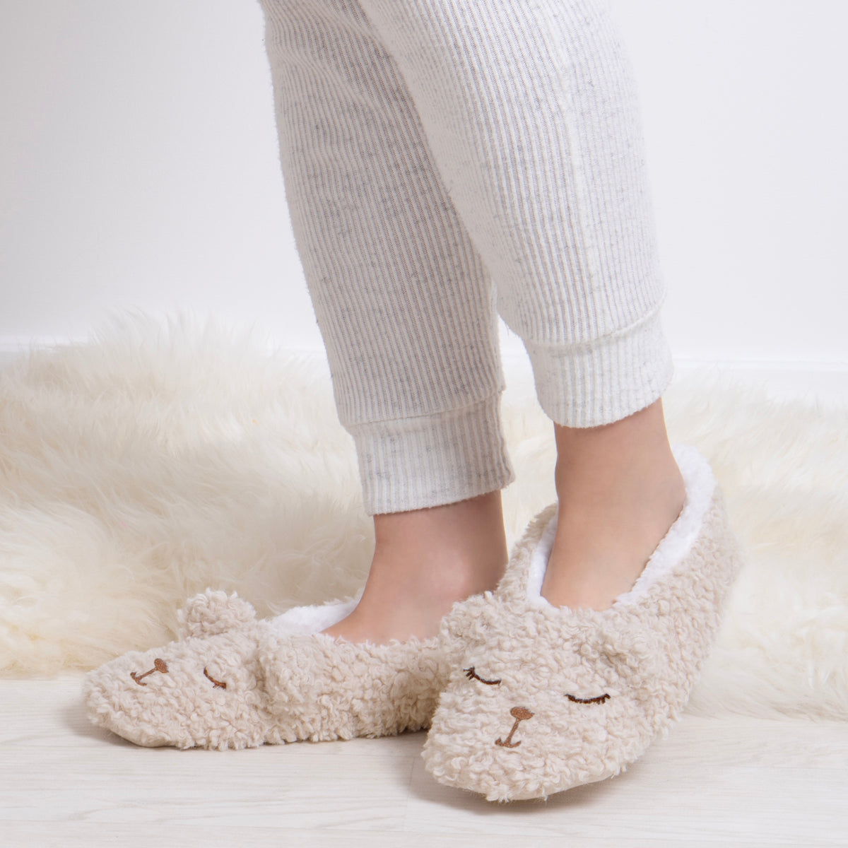 NOVELTY FOOTSIES Womens Bear