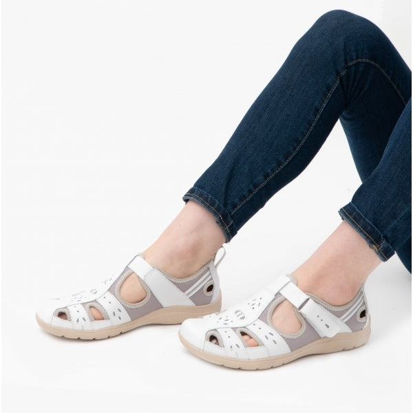 Free Spirit CLEVELAND Womens Casual Shoes White