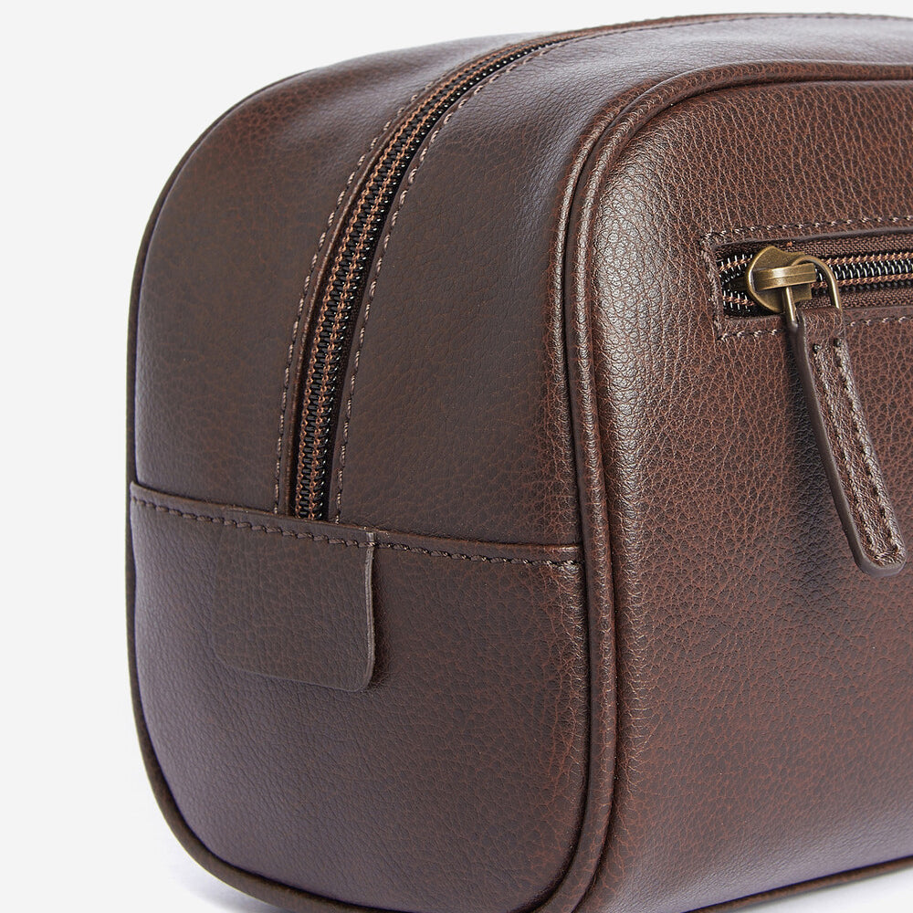 Barbour LEATHER Mens Wash Bag Dark Brown