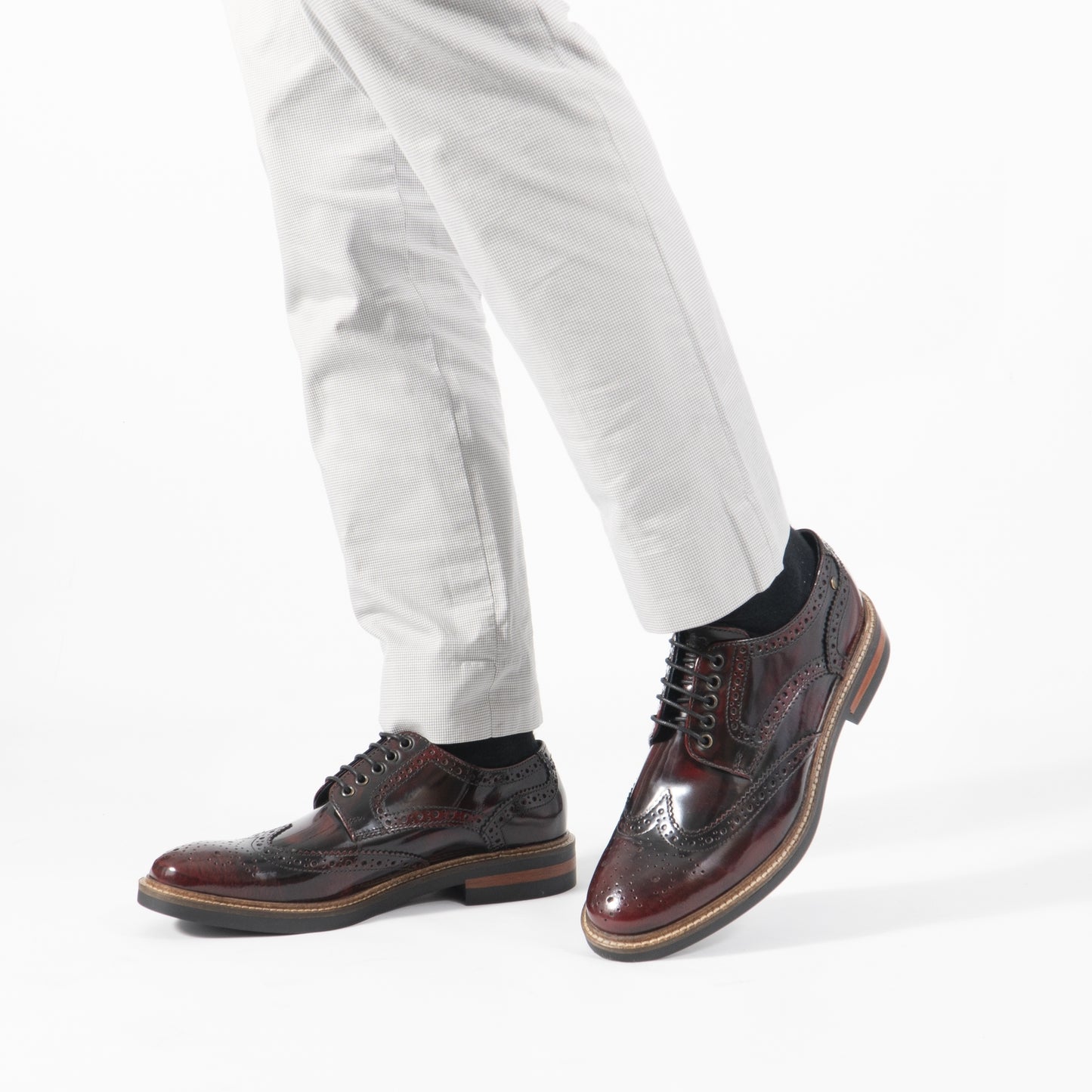 WOBURN Mens Polished Leather Brogue Shoes Oxblood