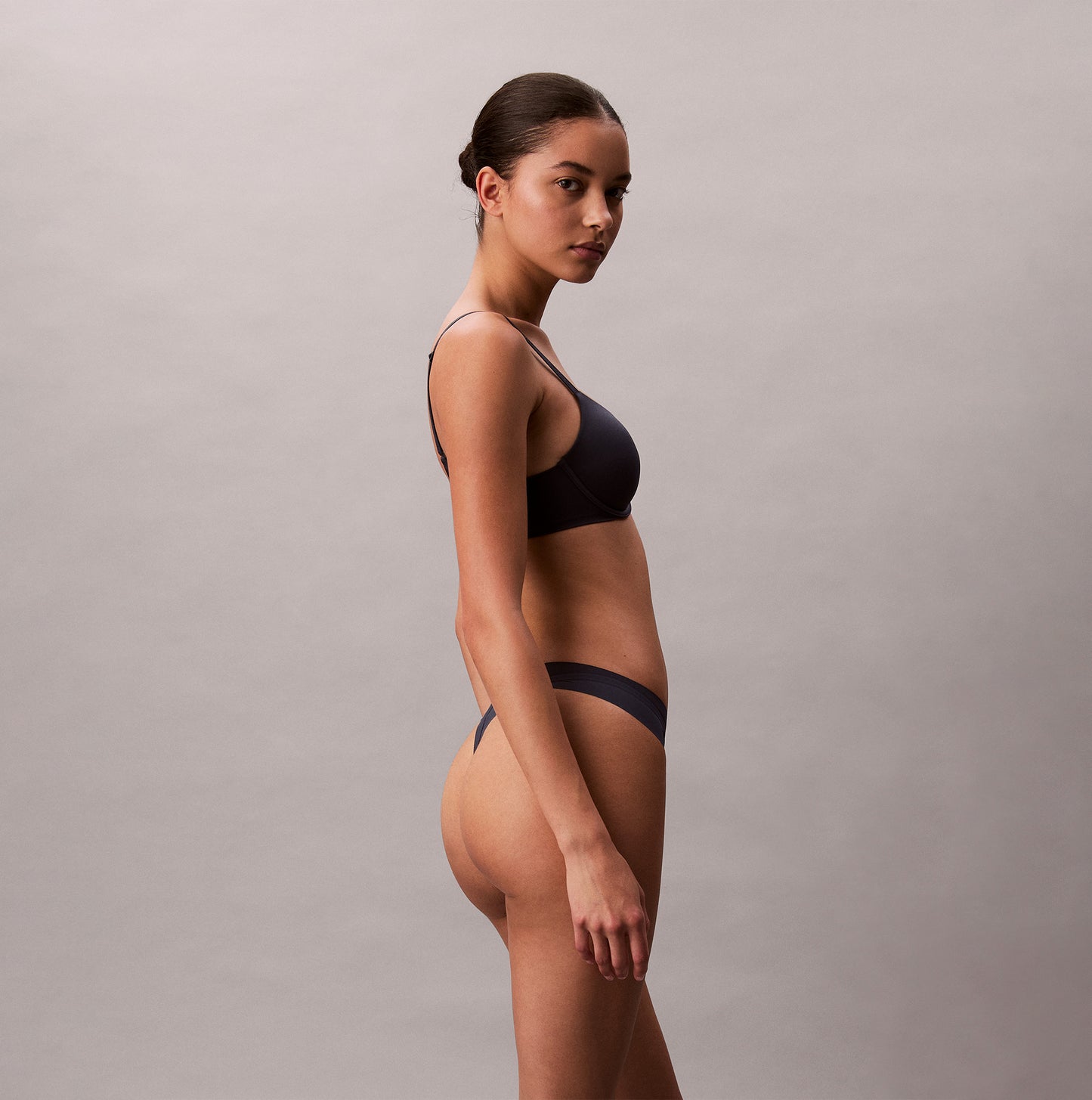 Calvin Klein Womens Invisible 3 Pack Thong Multi