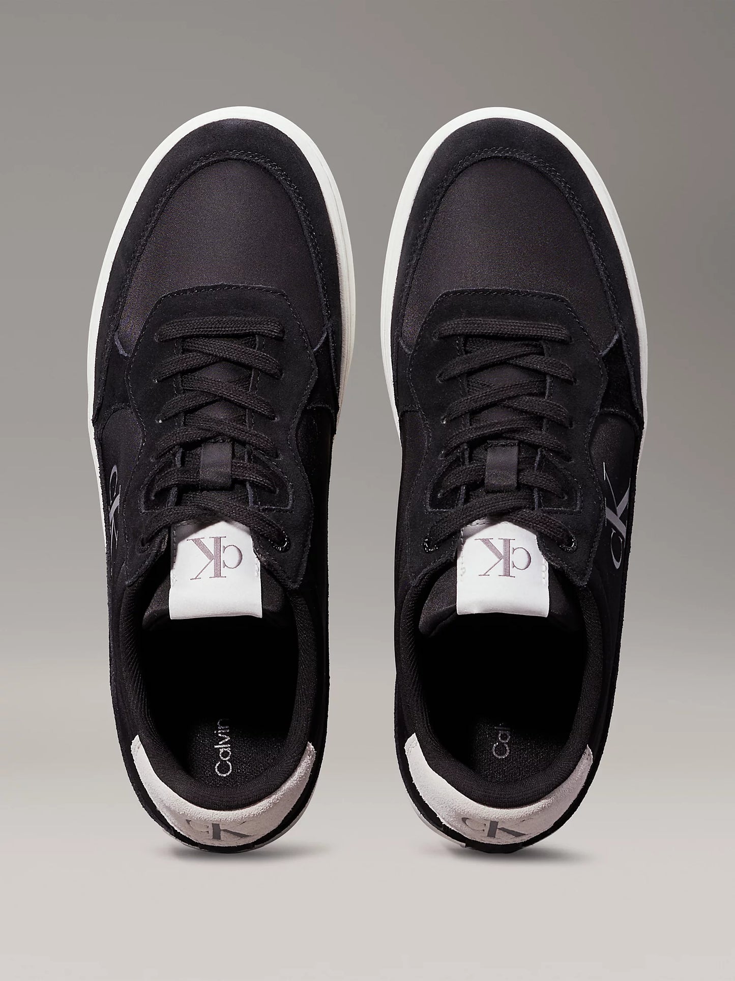 CalvinKlein-[YM0YM011000GM]-Black-BrightWhite-2.webp