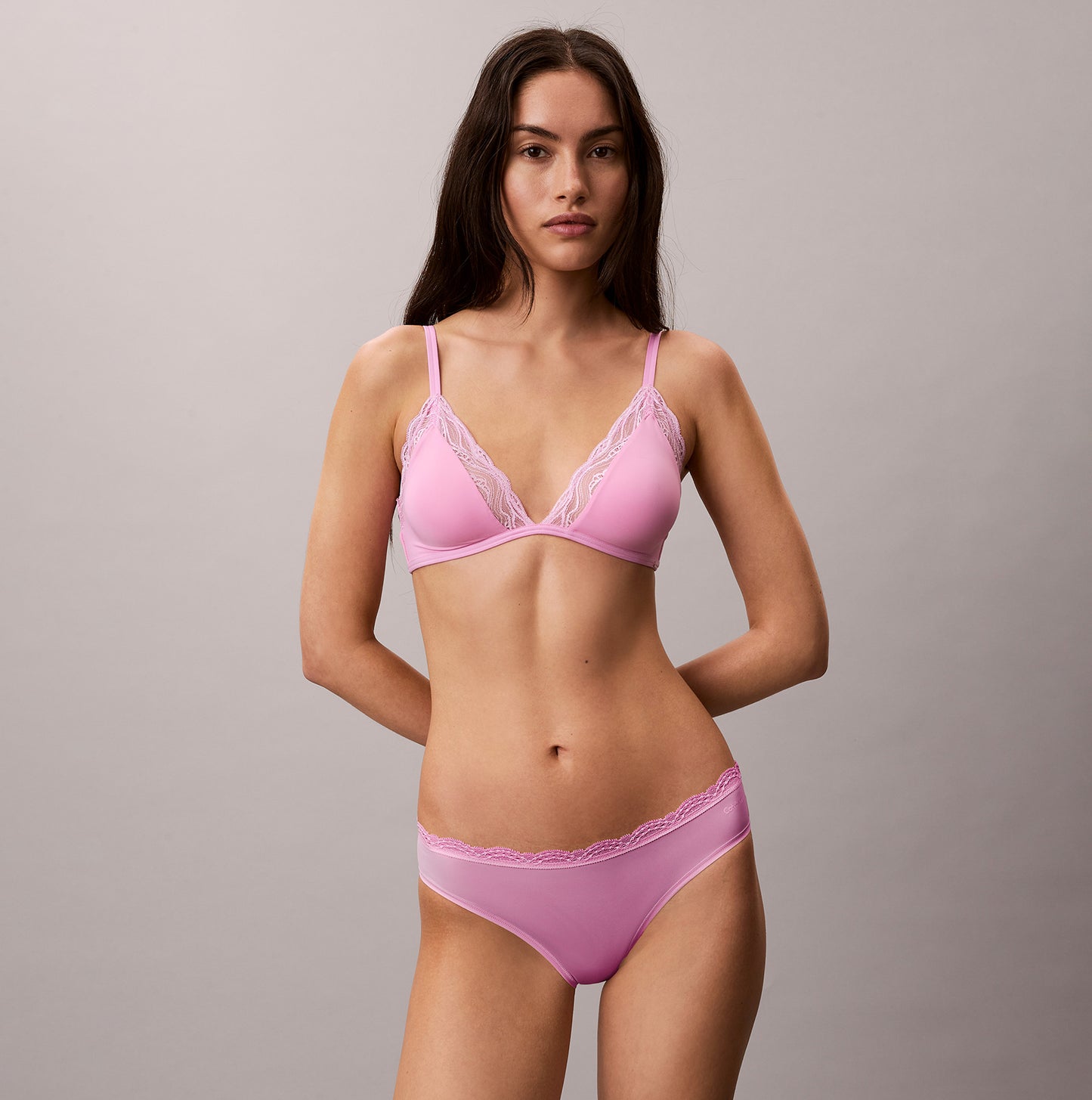 Calvin Klein UNLINED TRIANGLE Sensual Stretch Lace Pink