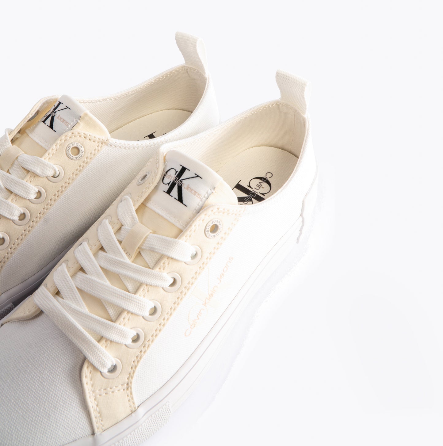 Calvin Klein BOLD VULCANISED Womens Trainers Creamy White/White/Whisper Pink