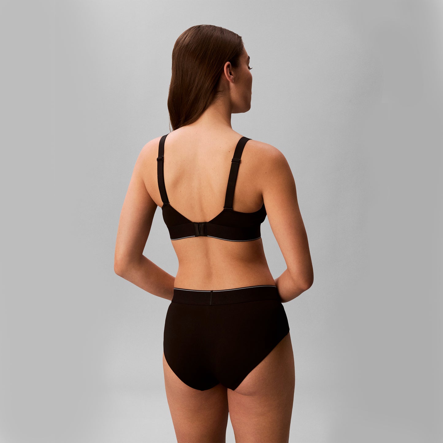Calvin Klein LIGHTLY LINED BRALETTE Womens Black