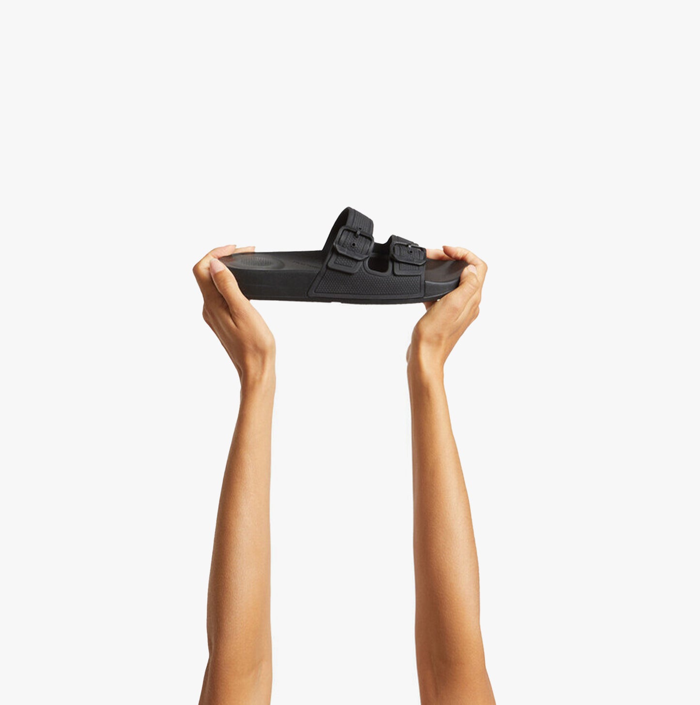 IQUSHION TWO-BAR BUCKLE Womens Slides All Black