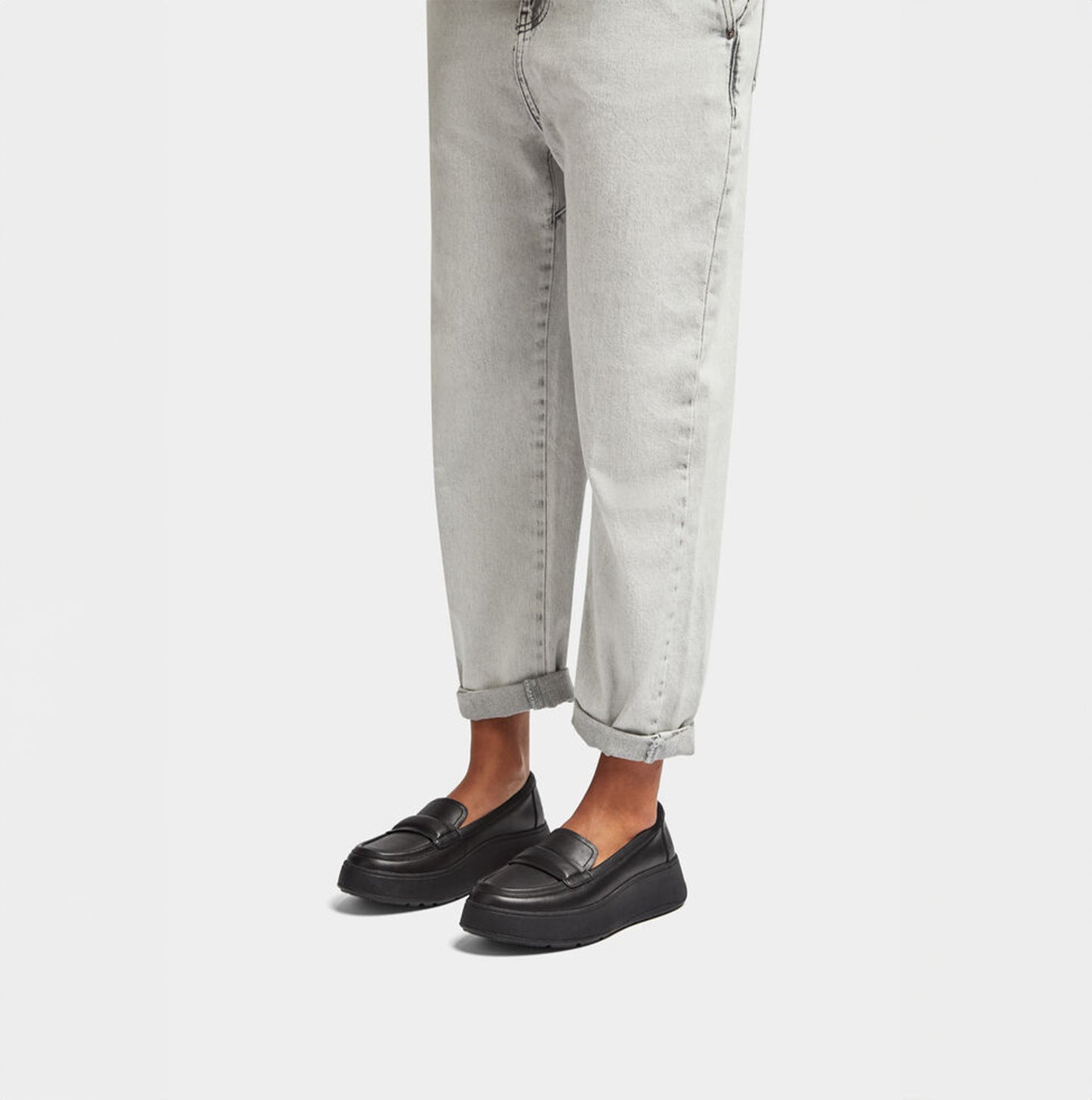F-MODE PADDED-DETAIL Womens Loafers All Black