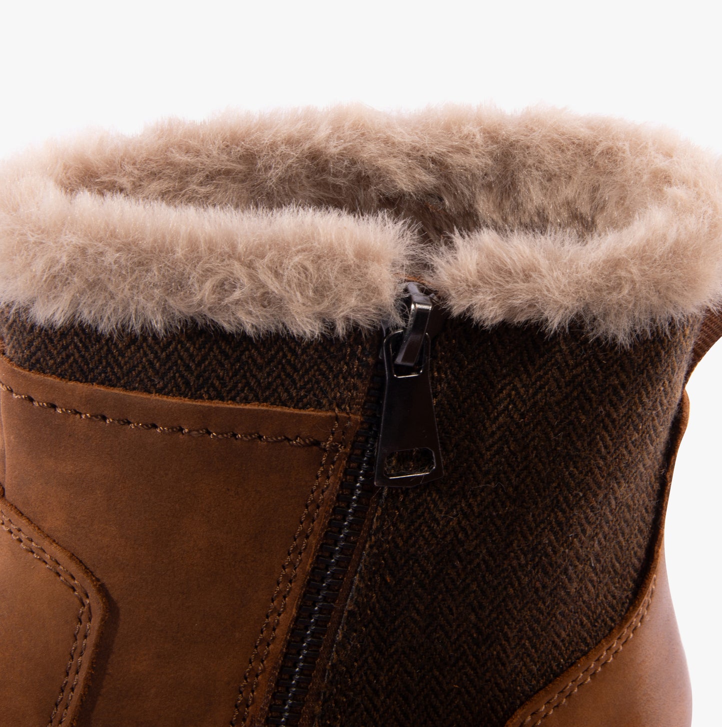 CHARLIE Womens Boots Monks Robe