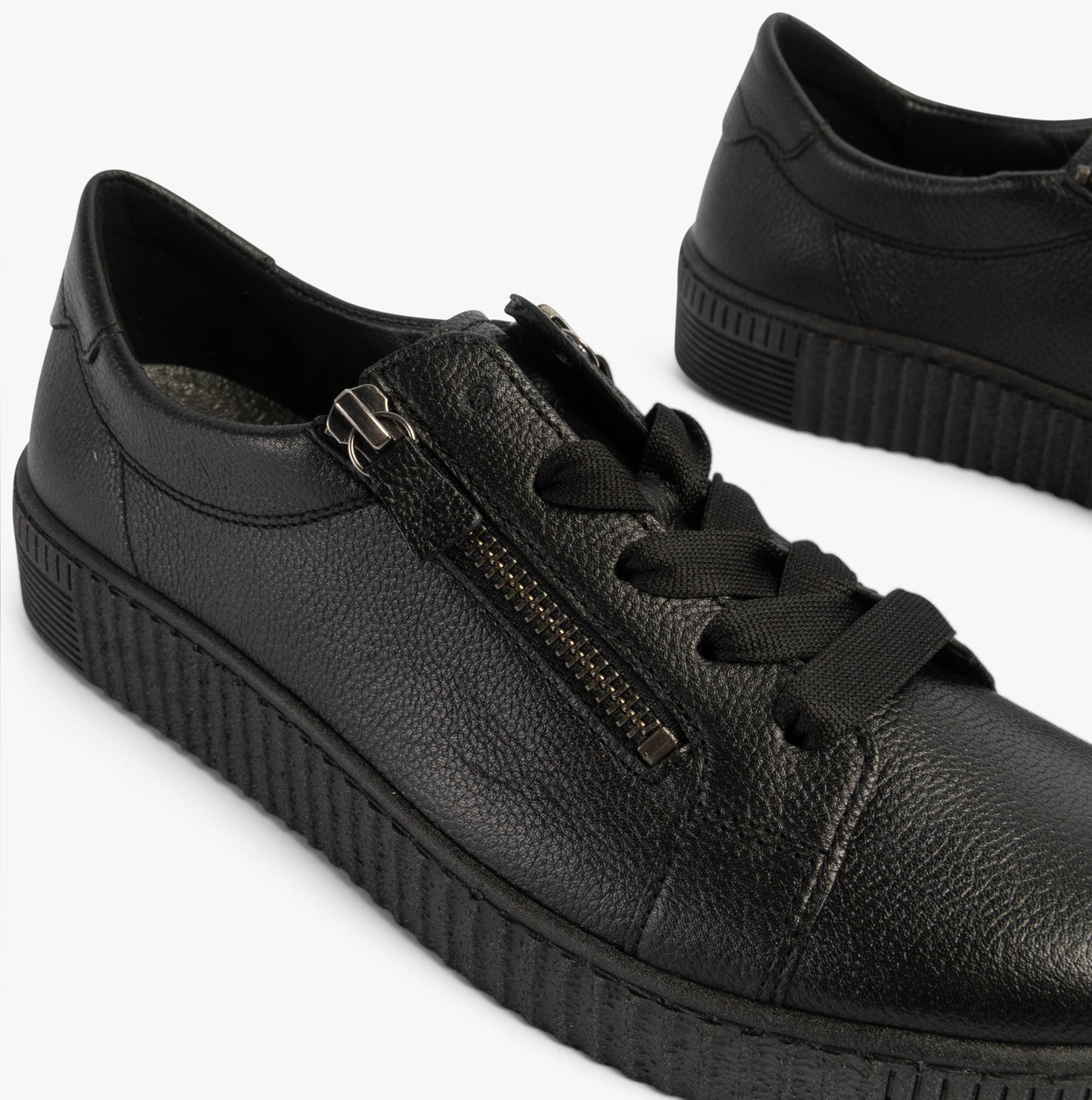 WISDOM Womens Trainers Black