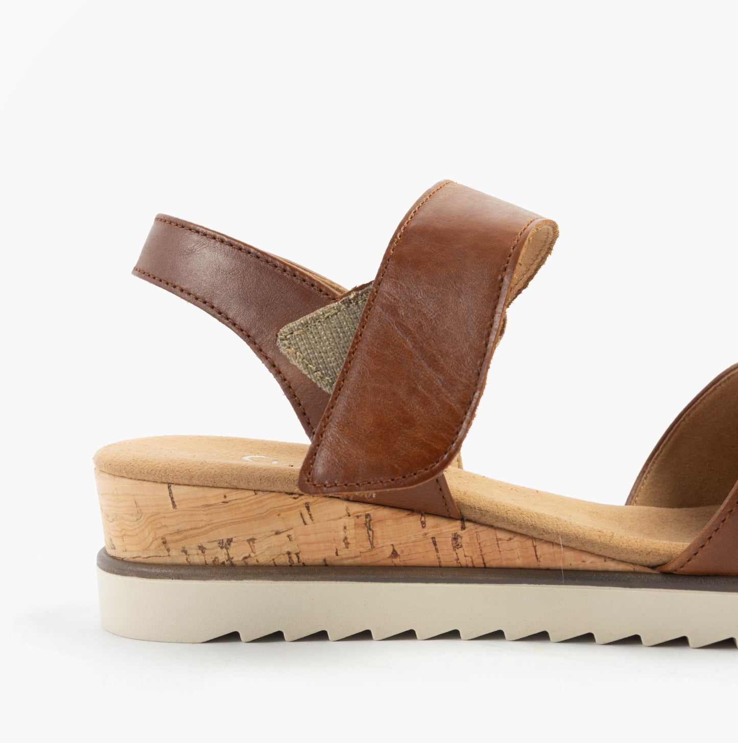 RAYNOR Womens Sandals Camel