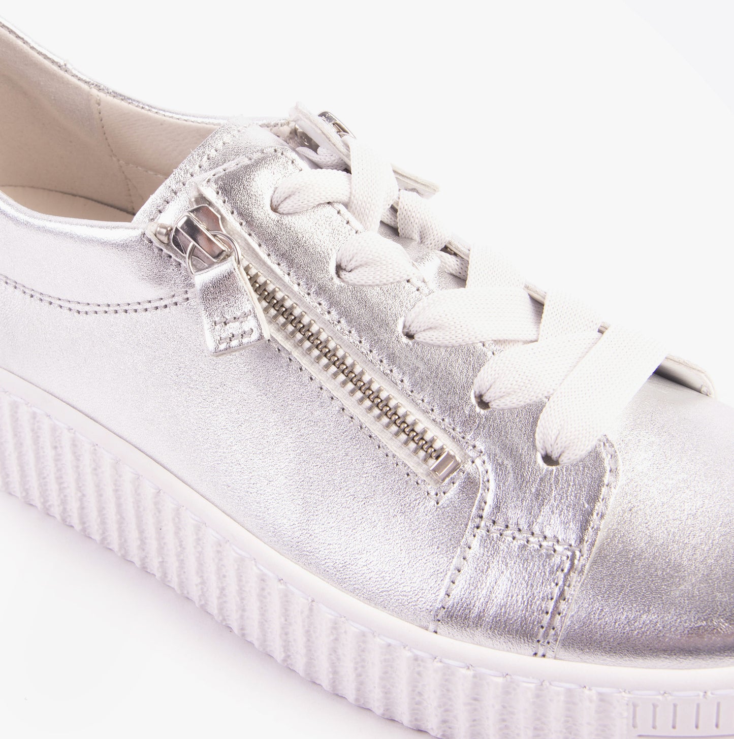WISDOM Womens Trainers Silver