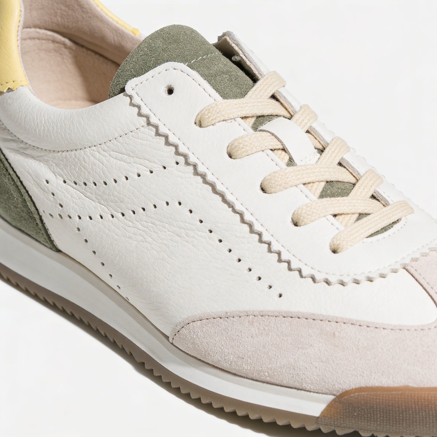 Gabor NOVICE Womens Court Trainers WHITE