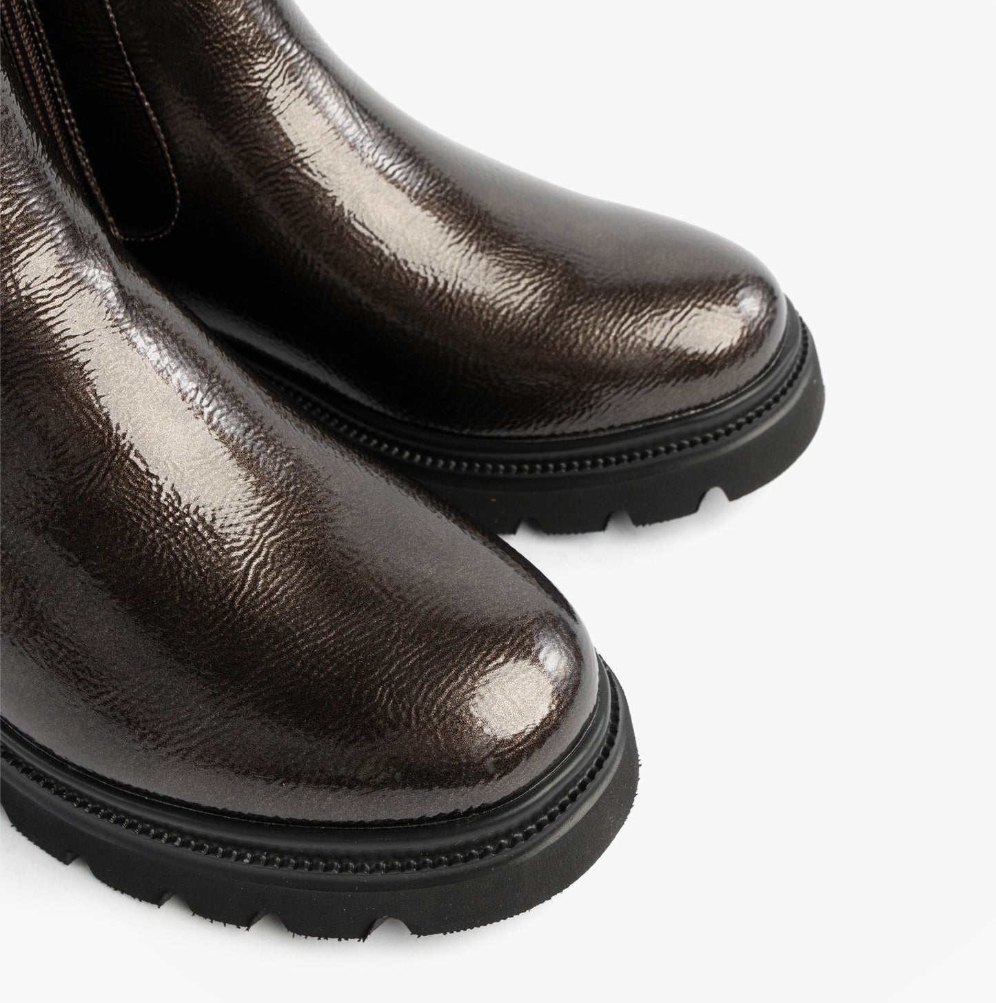 Heavenly Feet ZETA Womens Chelsea Boots Pewter Patent