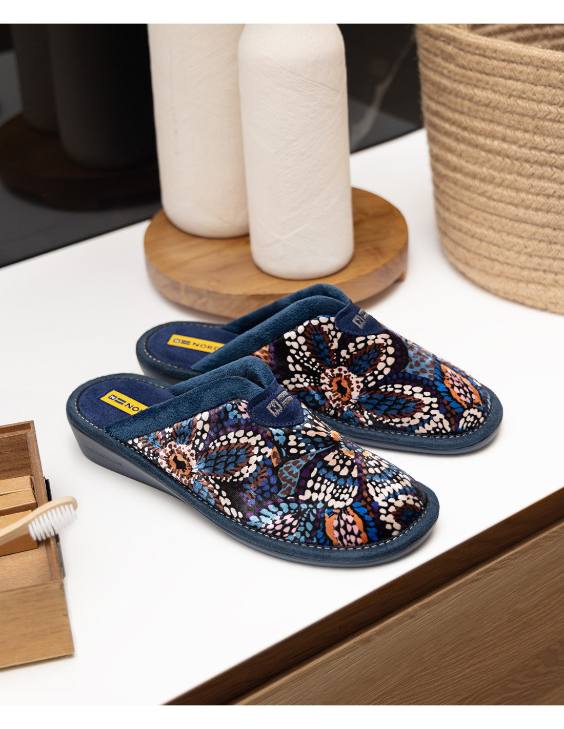 Nordikas 2155 Womens Mule Slippers Multi