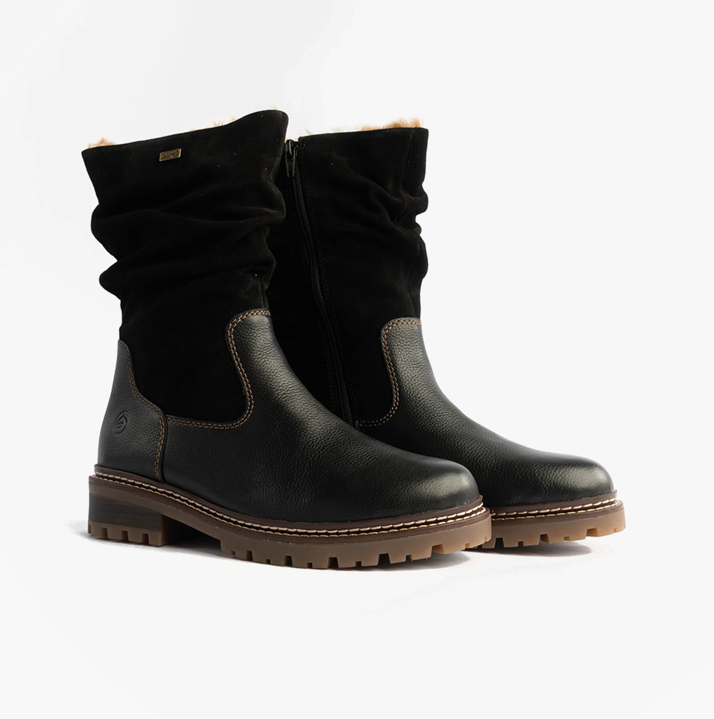D0B80-00 Womes Side Zip Ankle Boots Black