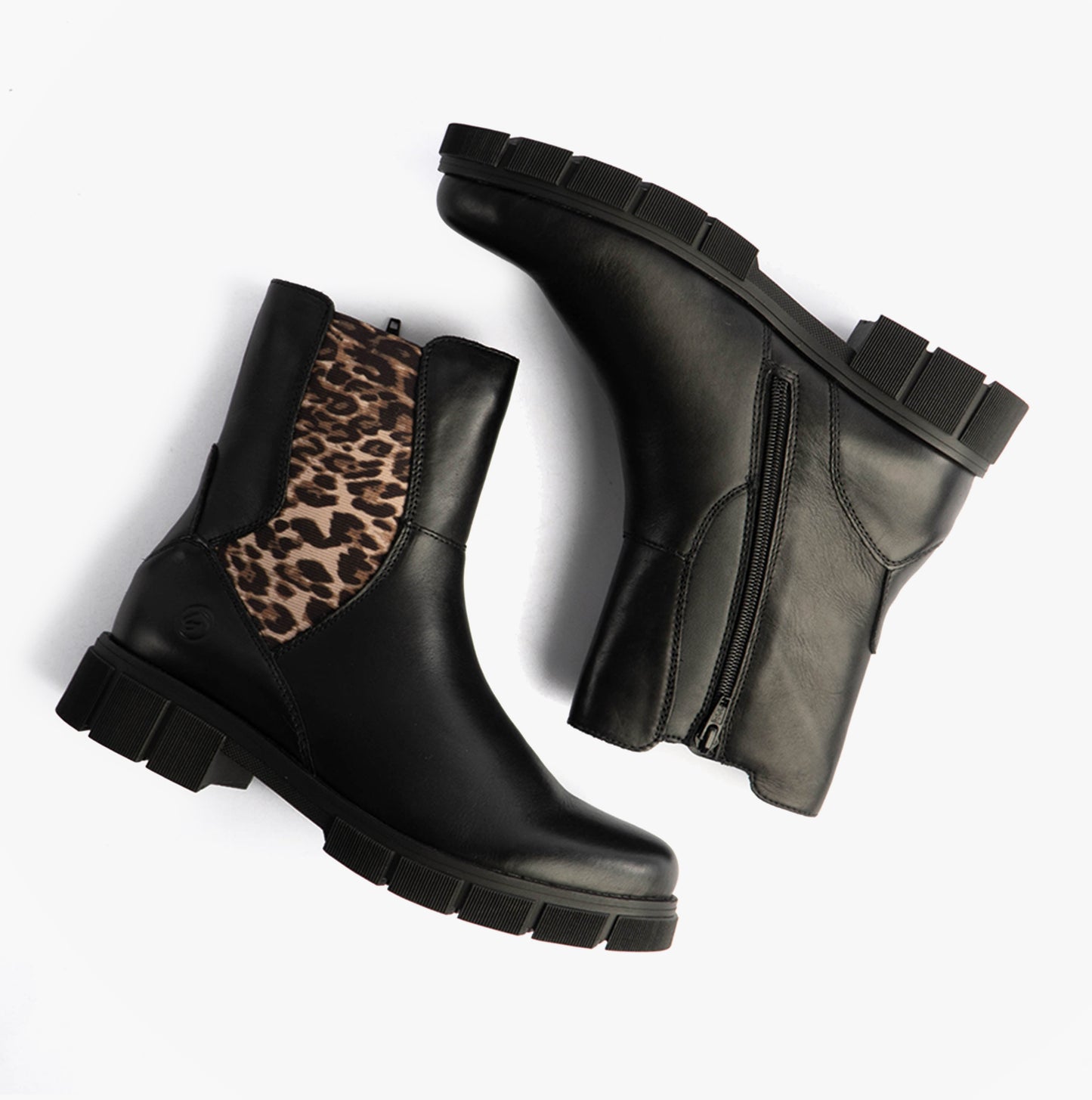 D2S70-03 Womens Side Zip Chelsea Boots Black