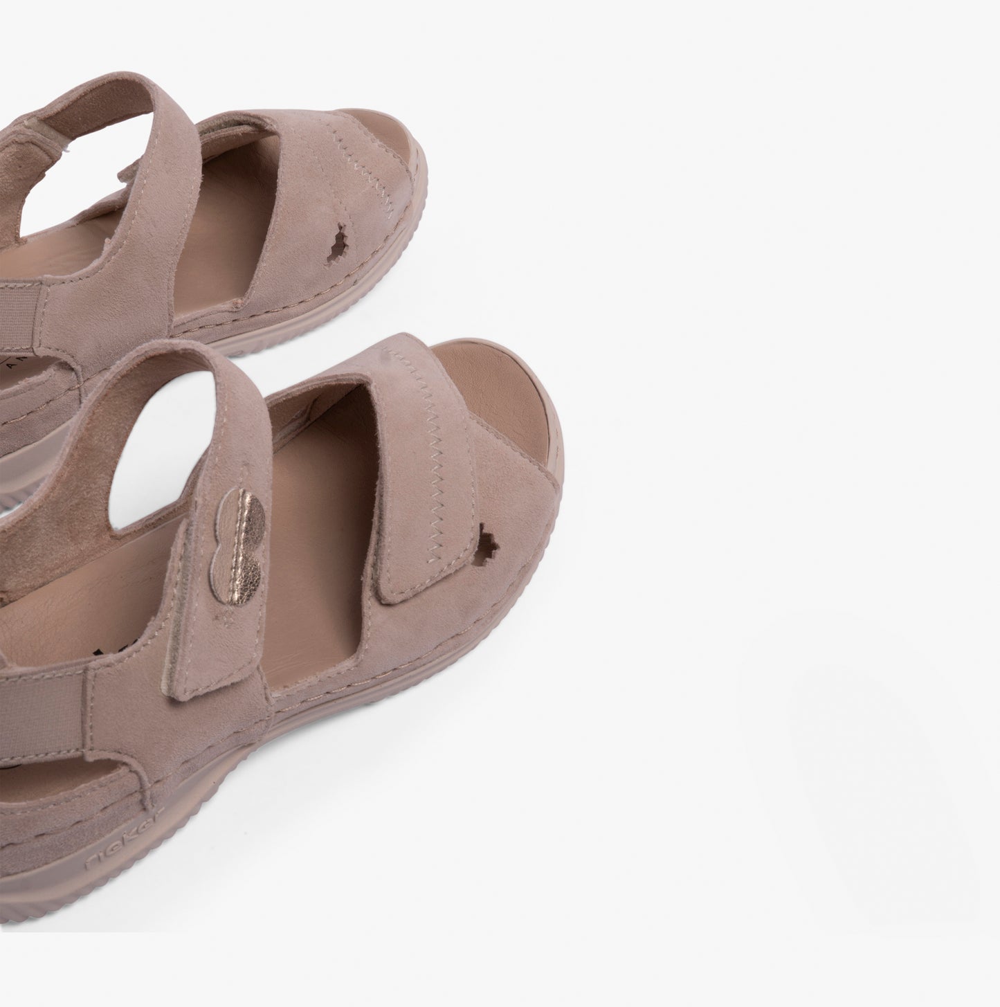 V7474-60 Womens Sandals Beige