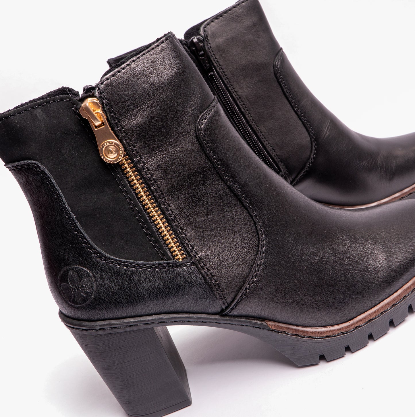 Y2557-00 Womens Leather Boots Black