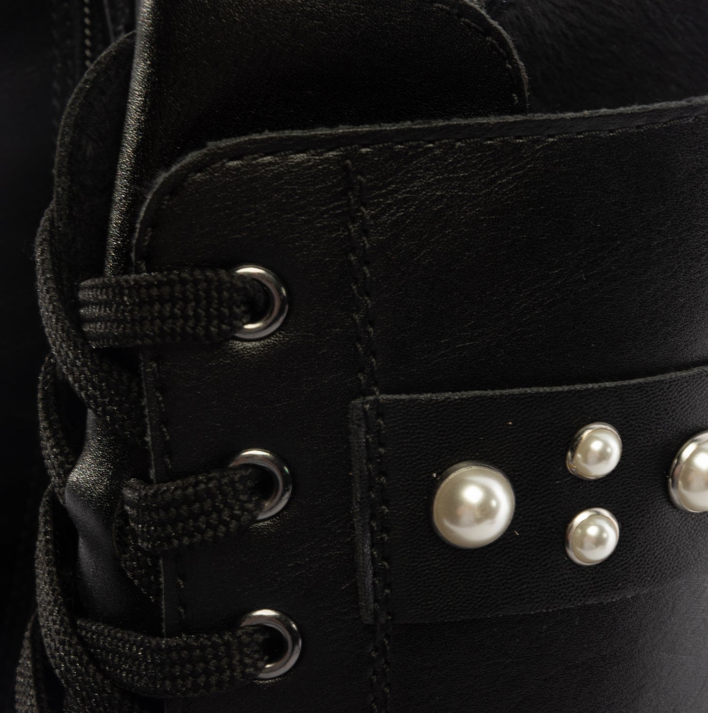 Y3354-00 Womens Boots Black
