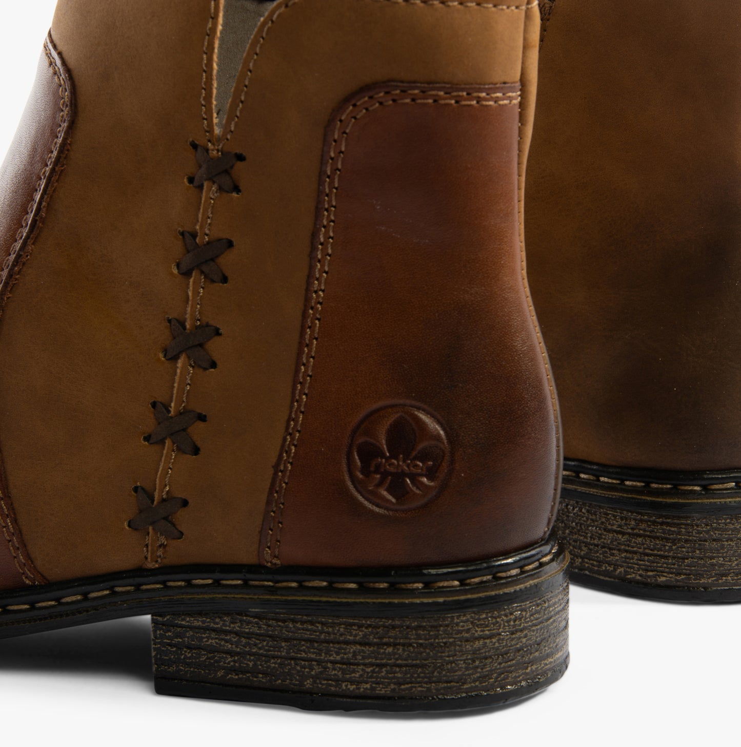 Z4951-24 Womens Boots Brown
