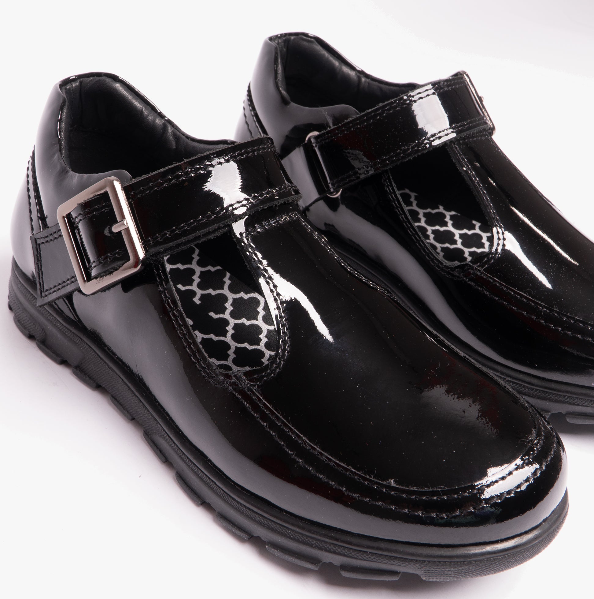 Roamers-[G716AP]-BlackPatent-5.jpg