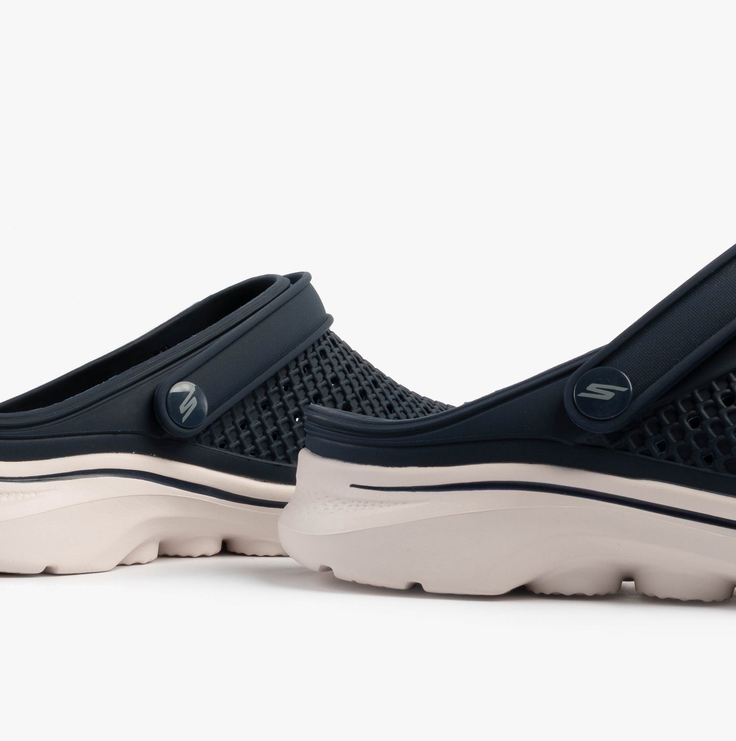 Skechers 111482/NVW GO WALK 7 FOAMIES - JOYOUS Womens Sandals Navy/White