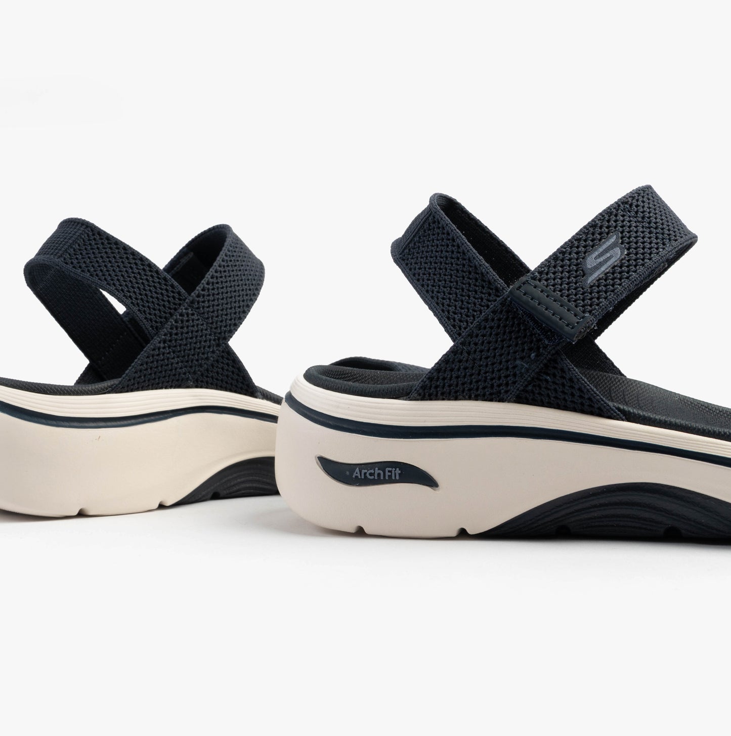 Skechers 140874/NVY GO WALK ARCH FIT 2.0 SANDAL - ANNIE Womens Sandals Navy