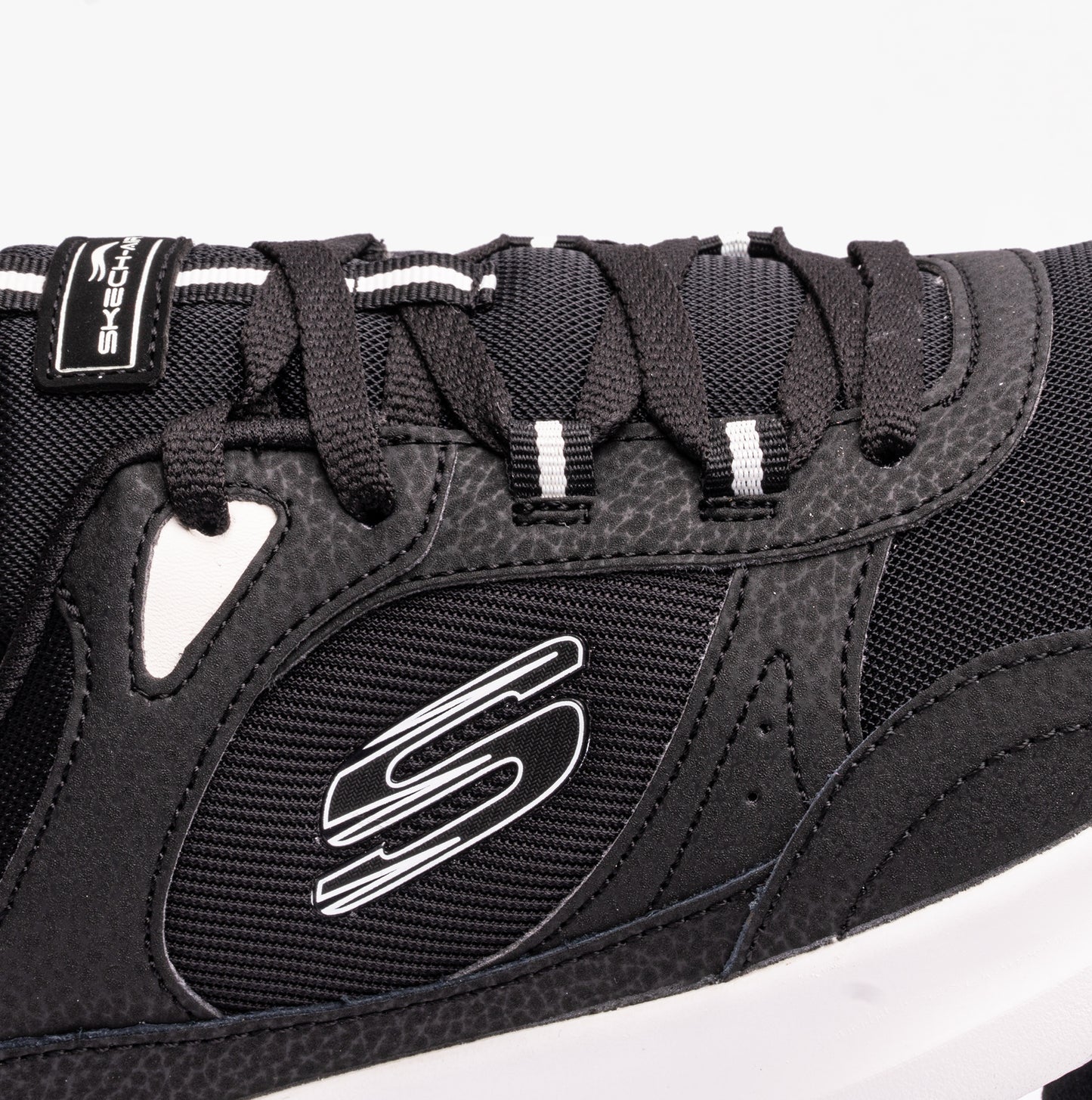 Skechers 232646/BKW SKECH-AIR COURT - HOMEGROWN Mens Trainers Black
