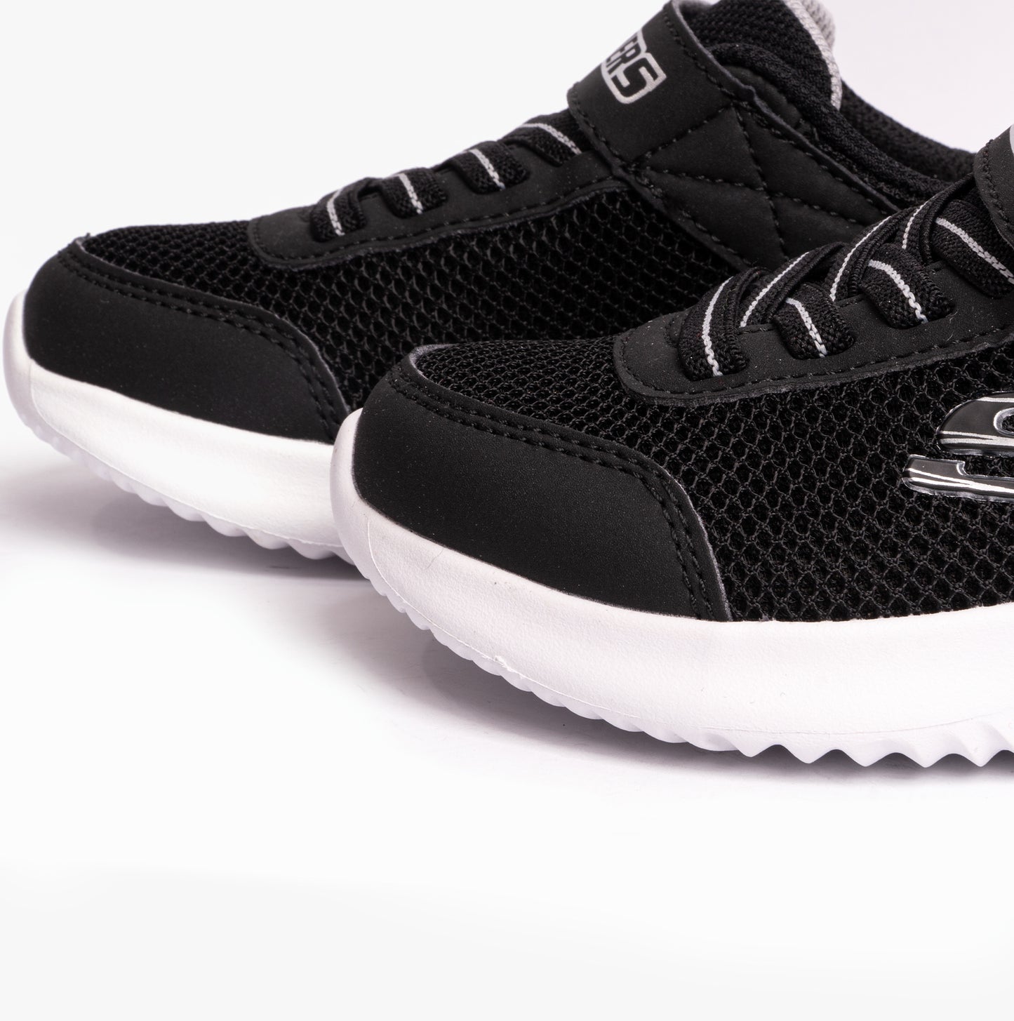 Skechers 403748L/BKSL BOUNDER-TECH Boys Trainers Black/Silver