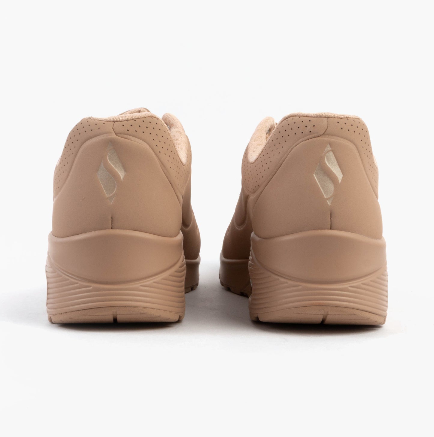 Skechers 73690/SND UNO - STAND ON AIR Womens Trainers Sand