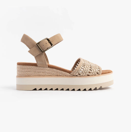 DIANA Womens Sandals Gold