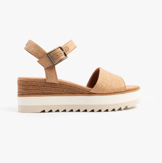 DIANA Womens Sandals Brown