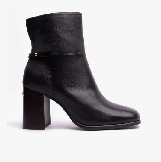 CHARINA Womens Ankle Boots Black