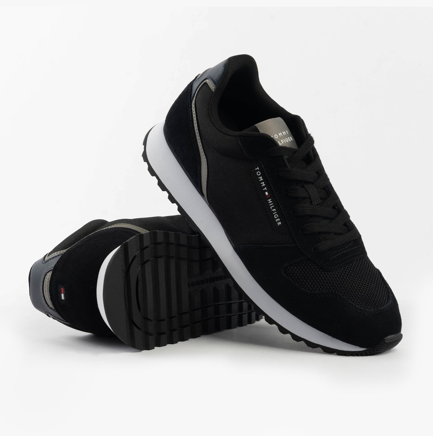 TommyHilfiger-[FM0FM05465BDS]-Black-2.jpg