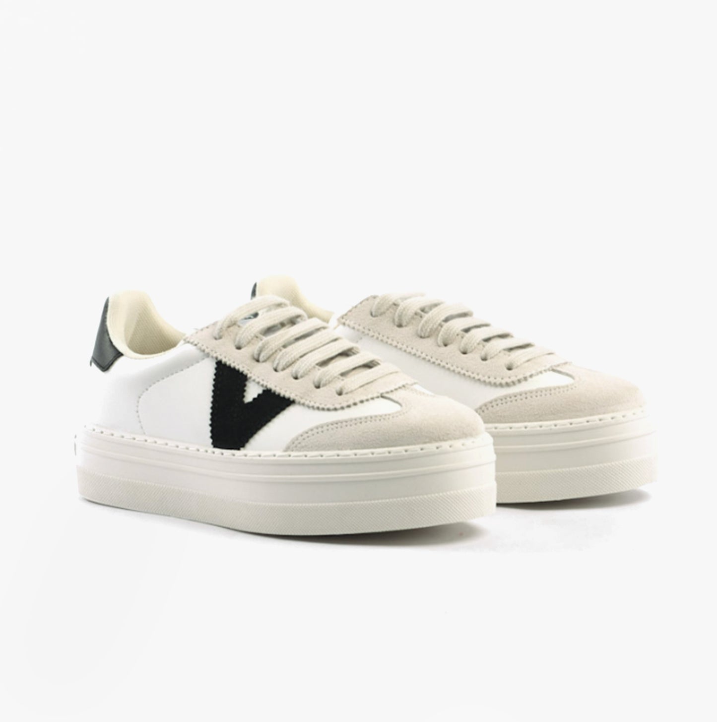 BARCELONA Womens Trainers Negro