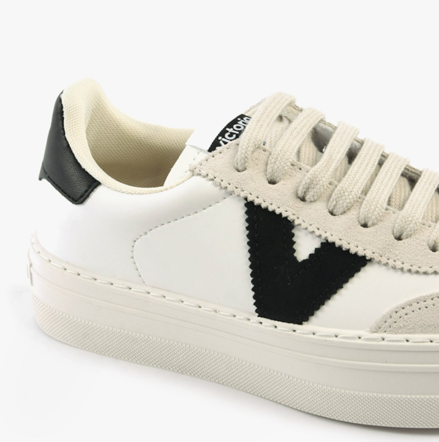 BARCELONA Womens Trainers Negro