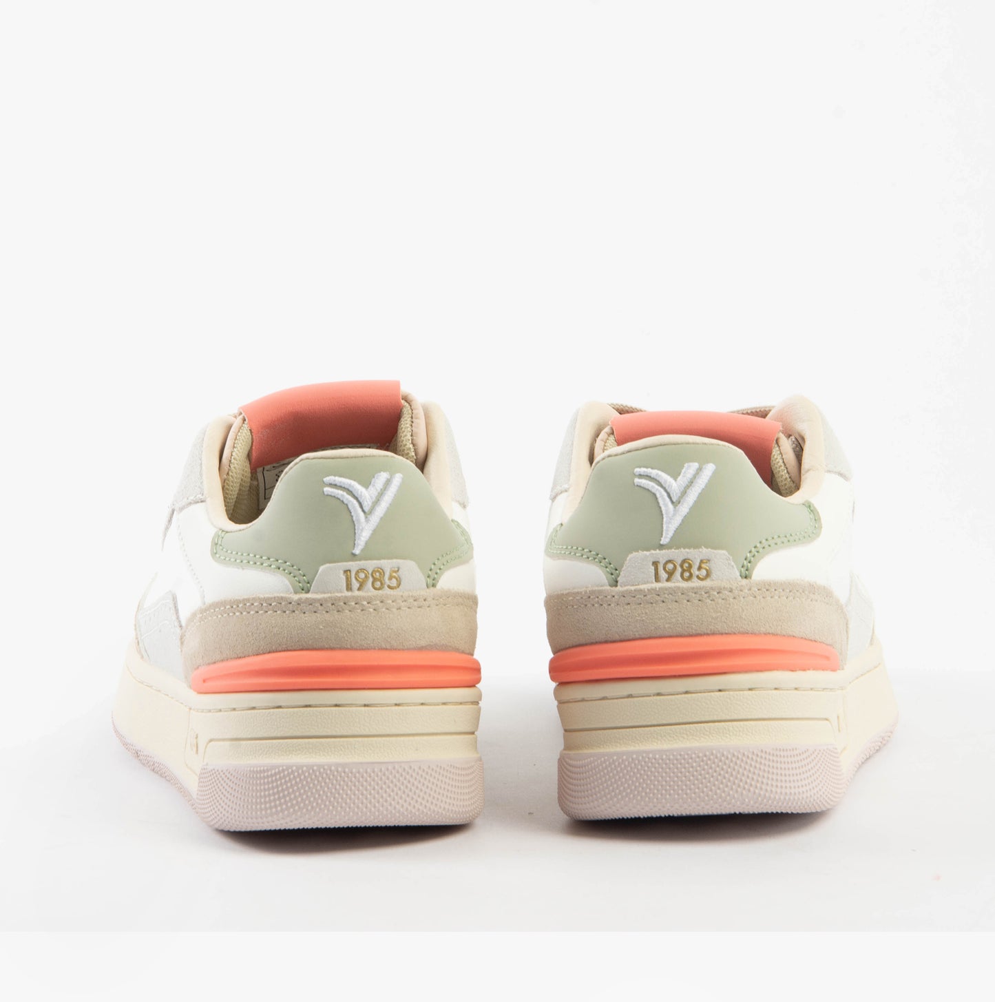 C80 Womens Trainers Beige